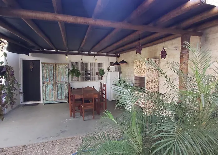 Lolosa Suites Container Ubatuba, Brasil
