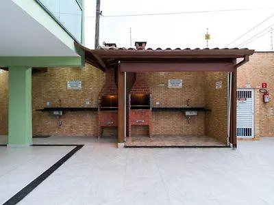 Apartamento com ar condicionado e Wi-fi, frente mar - 03 dormitórios - Edifício Luz do Sol Ubatuba, Brasil