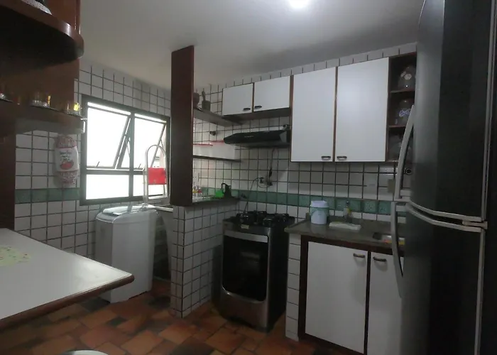Excelente Localizacao, 400 Metros Da Praia Ar Condicionado E Wi-Fi Apartamento Ubatuba, Brasil