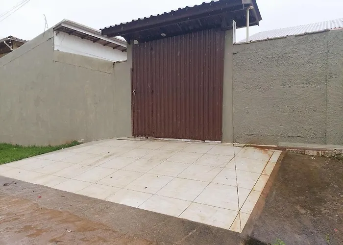 Maranduba Chale Marbela 6-B — 1 Quarto, Piscina, 3 Quadras Do Mar Ubatuba, Brasil
