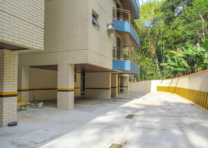 Apto A 600 Metros Da Praia Grande Em Ubatuba Sp, Brasil
