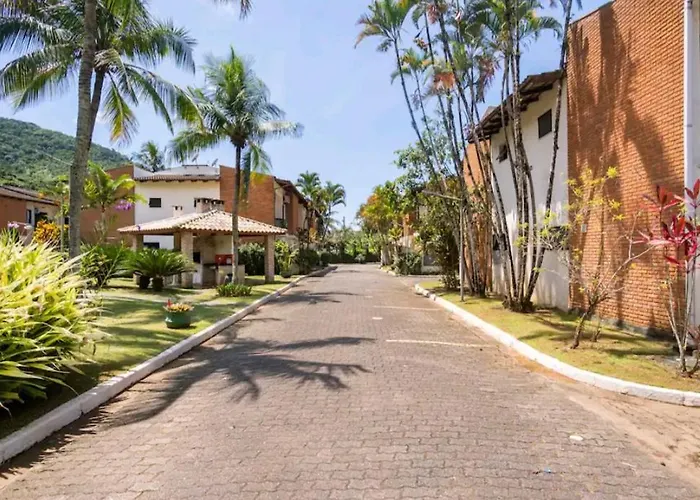 Casa em Condomínio Enseada - Perequê Mirim - Ubatuba, Brasil