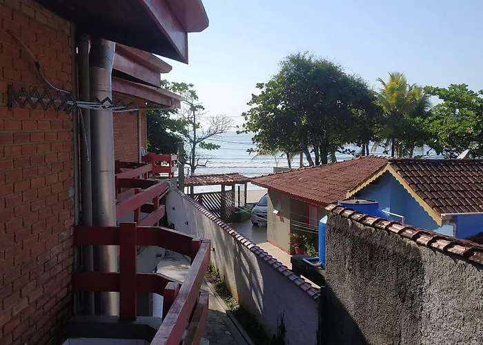 Chale Pe Na Areia Em Ubatuba Vila, Brasil