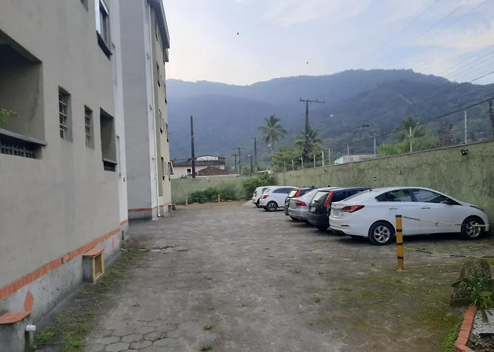 Apto Pertinho Da Praia Internet 500Mb E 3 Tvs 2 Quartos Tv A Cabo Estacionamento Tudo Perto Ubatuba, Brasil