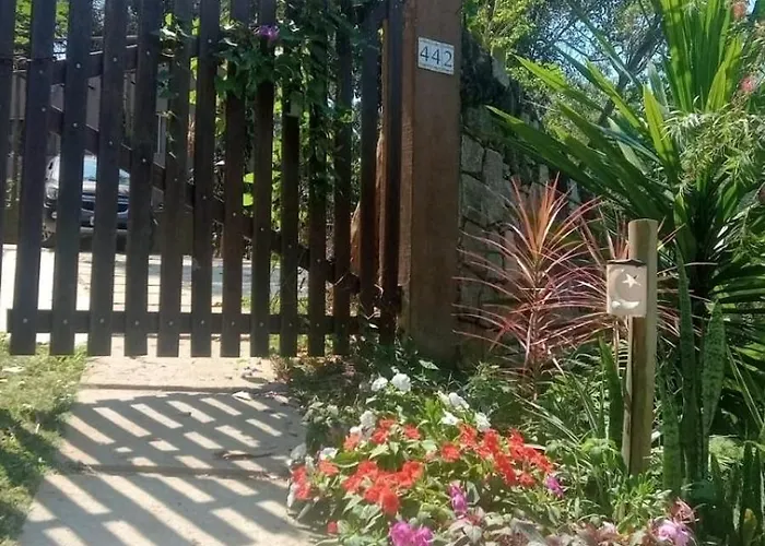 Altar Da Praia Vermelha 180° De Vista Para O Mar Ubatuba, Brasil