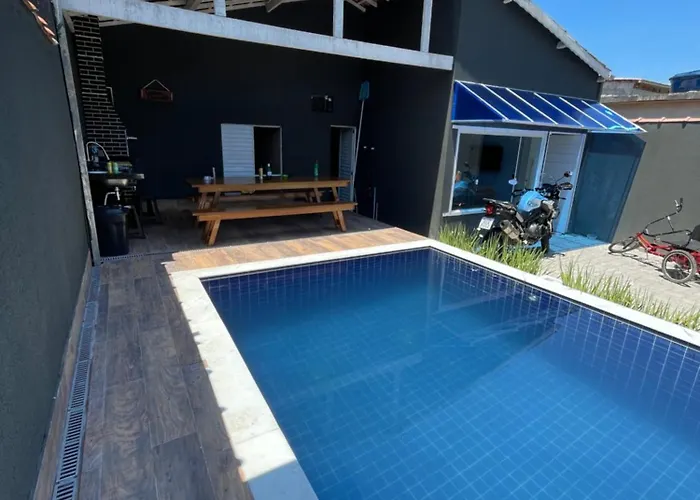 Casa espaçosa com piscina em Ubatuba, Brasil