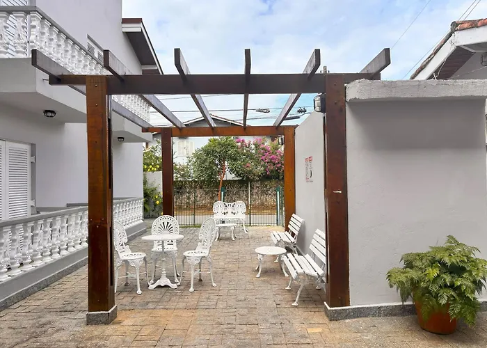 Flat duplex localização espetacular 2 quadras da praia Ubatuba, Brasil