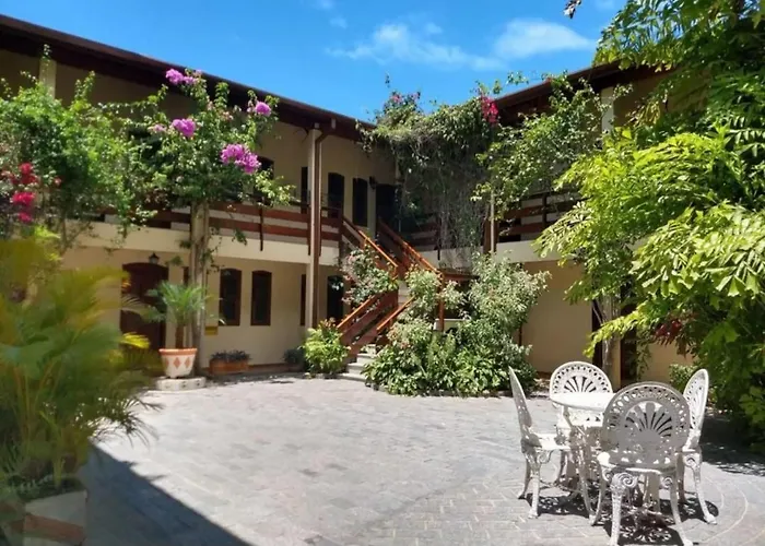 Apartamento com piscina no Lázaro Ubatuba, Brasil
