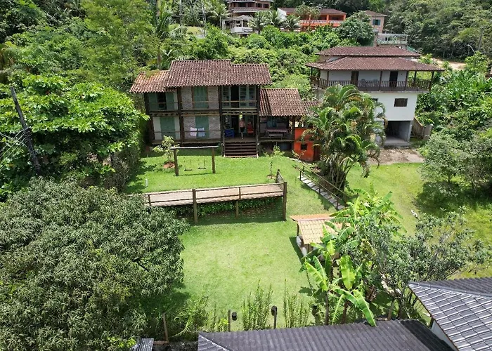 Casa rústica e charmosa em condomínio - Lagoinha Ubatuba, Brasil