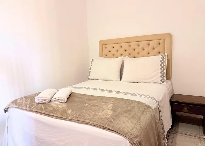 Casa Ubatuba ótima localização Vila, Brasil