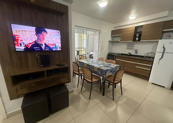 Lindo Ap - Centro- Piscina, Churrasqueira Gourmet, Maquina Lava E Seca E Wifi Roupas Cama Ubatuba, Brasil
