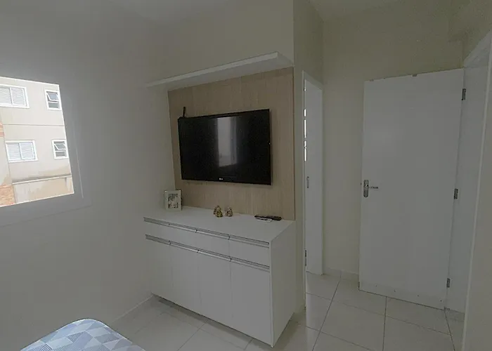 Resort no Itaguá, Piscina, Sauna e Churrasqueira Ubatuba, Brasil